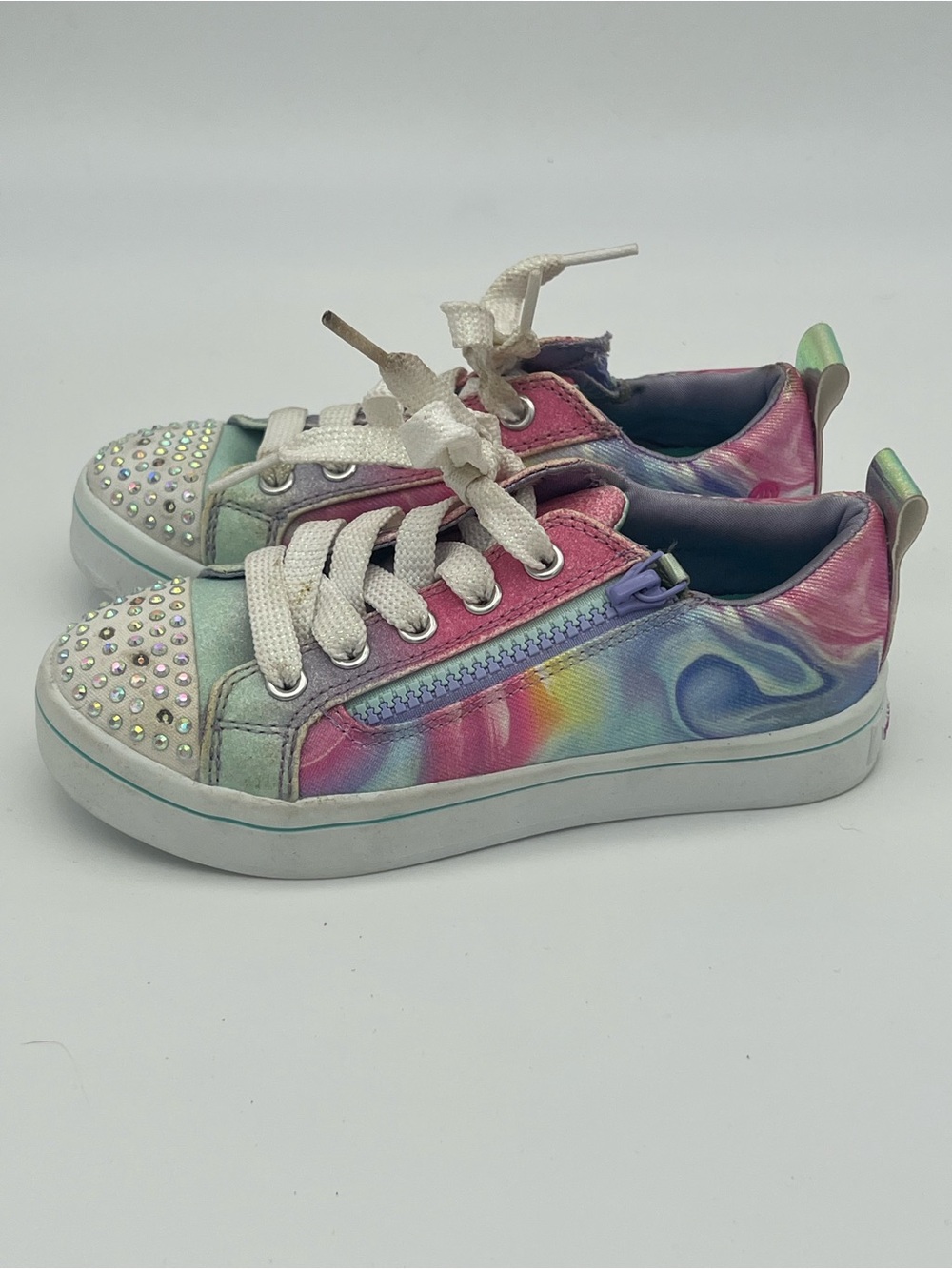 Skechers girls size 13.5 Kids Rainbow Tie-Dye bling Toe no tie zip sneakers